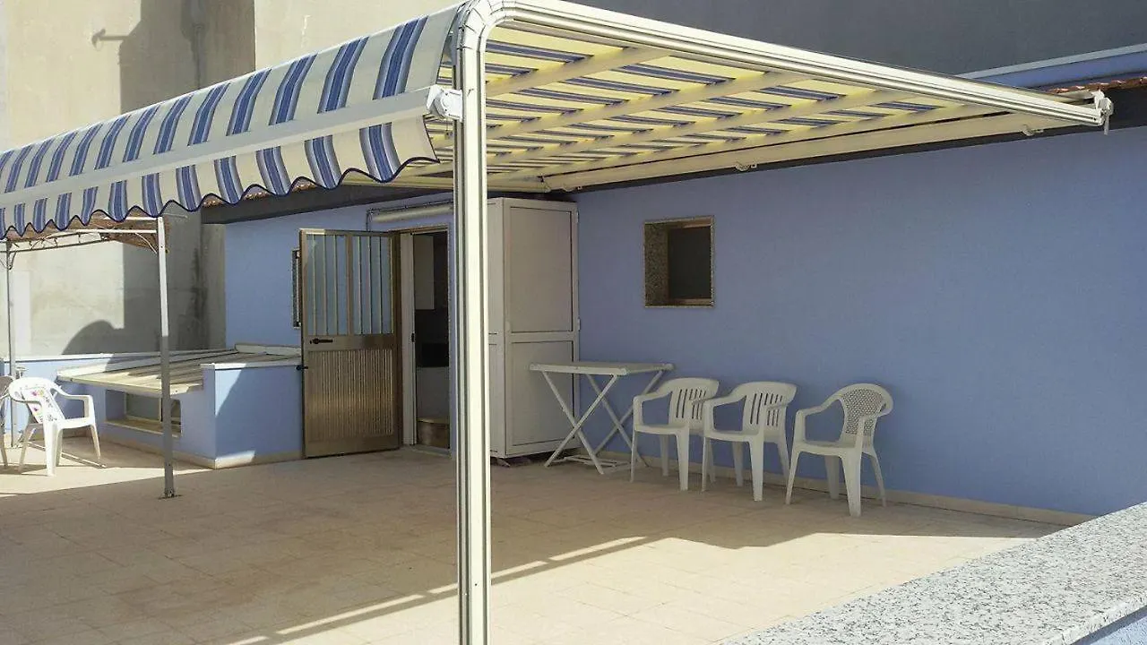 דירות פוצאלו Casa Tre Rose 0*,  איטליה